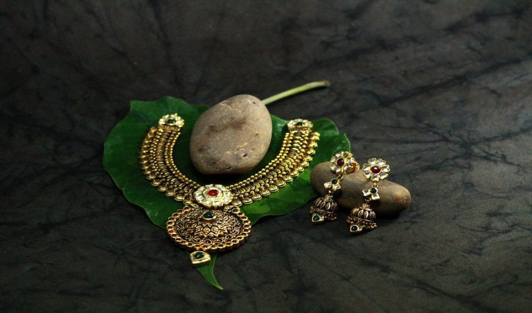 Silver’s Affordable Luxury: A Factor Boosting the Popularity of Jewellery
