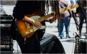 How Mini Bluetooth Speakers Help Street Performers Modernise Their Acts